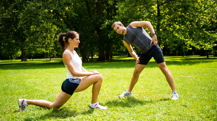 Aufwärmen vor dem Joggen